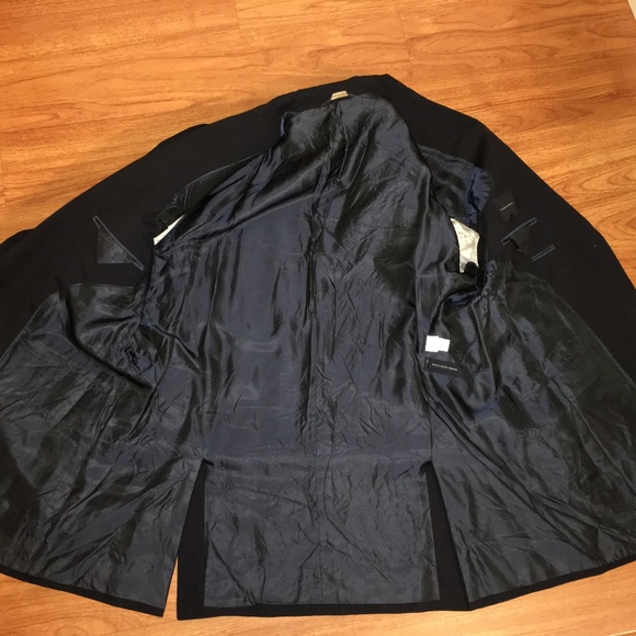 Banana Republic - Picture 2 of 8